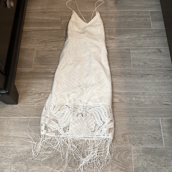 Calling all Brides! White lace midi w/ fringe - Picture 4 of 5